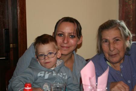 laetitia,yoni et ma grand mere